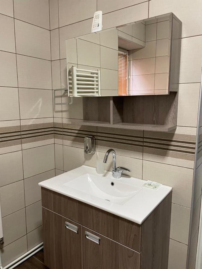 Guest House Luxotel Zrenjanin Eksteriør billede