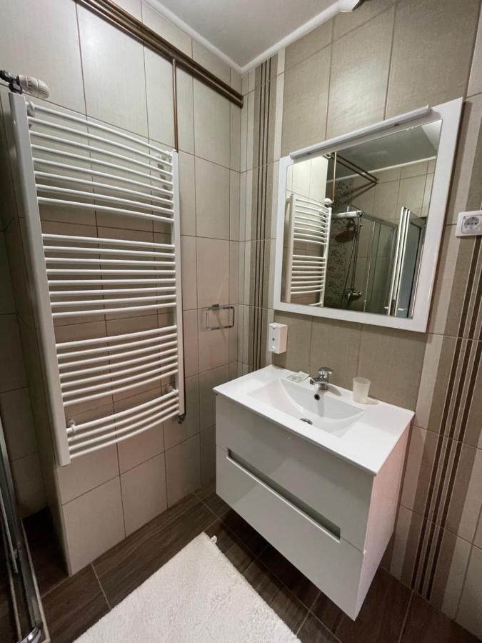 Guest House Luxotel Zrenjanin Eksteriør billede