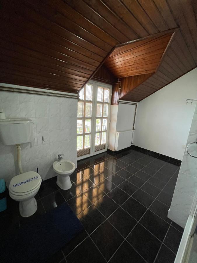 Guest House Luxotel Zrenjanin Eksteriør billede