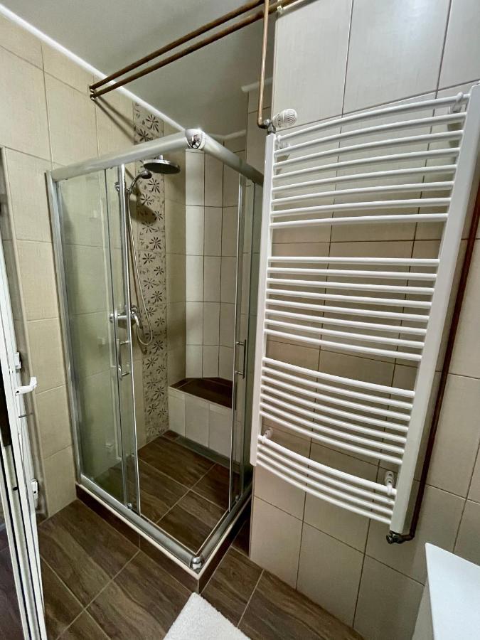 Guest House Luxotel Zrenjanin Eksteriør billede