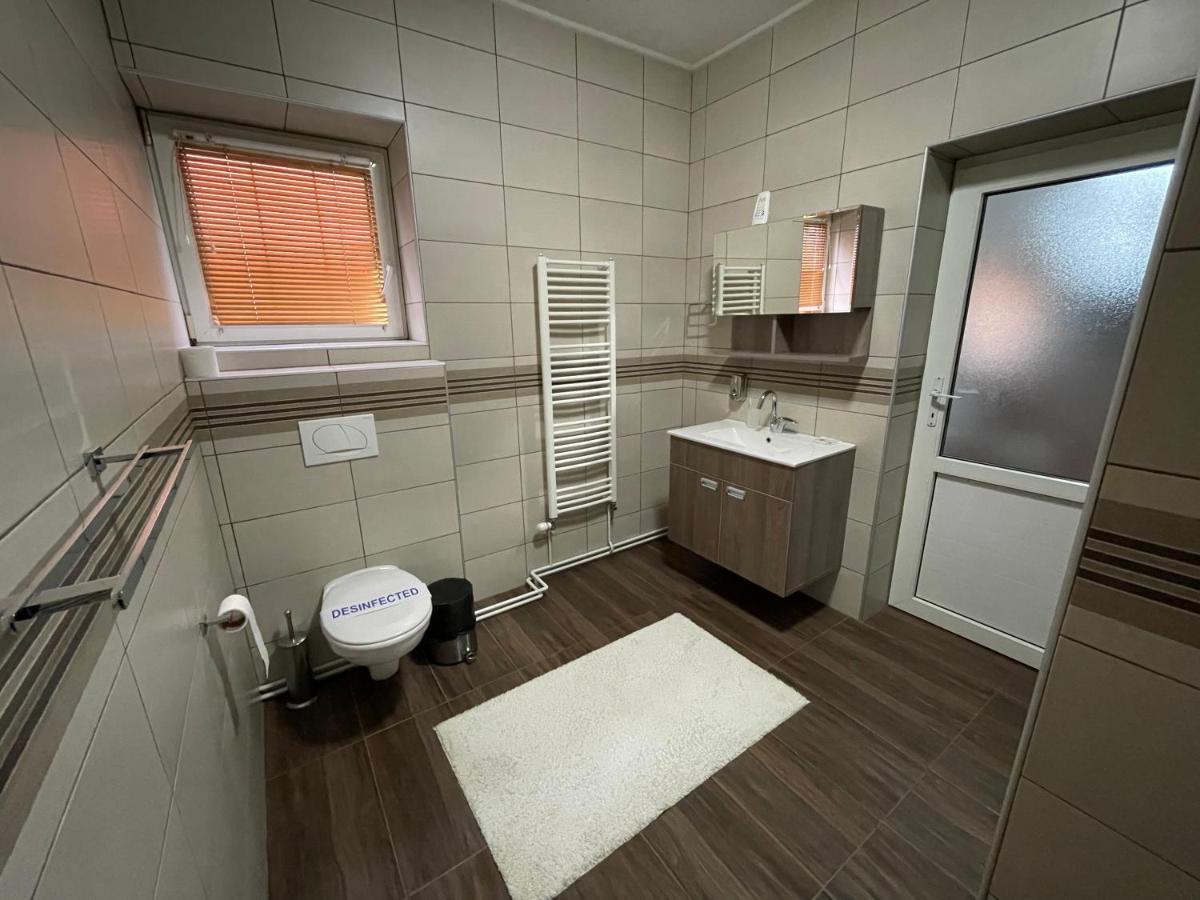 Guest House Luxotel Zrenjanin Eksteriør billede