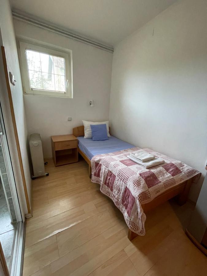 Guest House Luxotel Zrenjanin Eksteriør billede