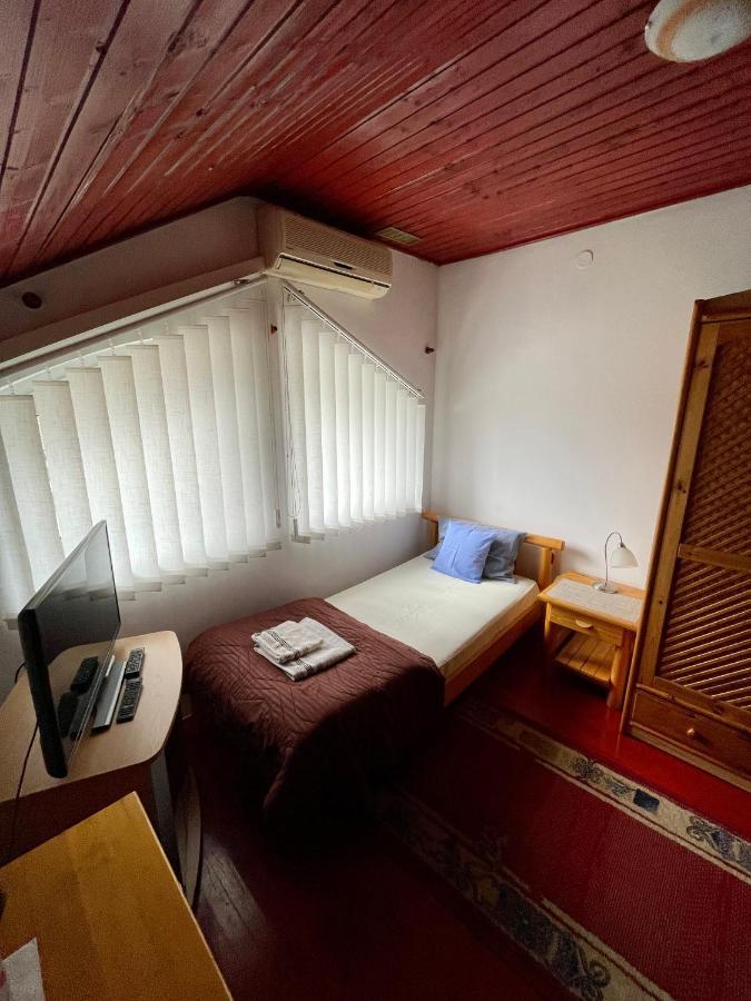 Guest House Luxotel Zrenjanin Eksteriør billede