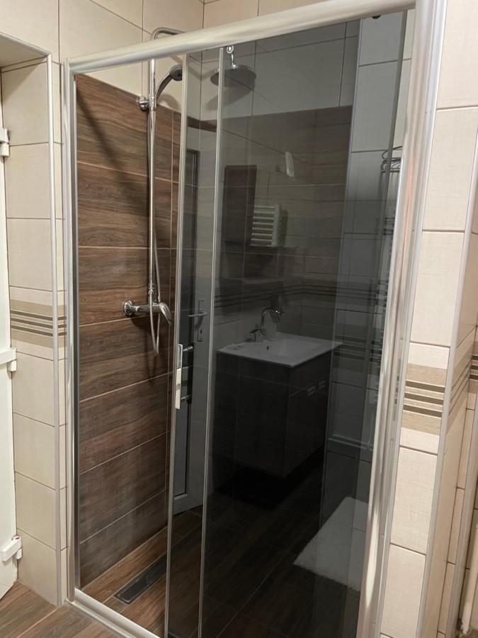 Guest House Luxotel Zrenjanin Eksteriør billede